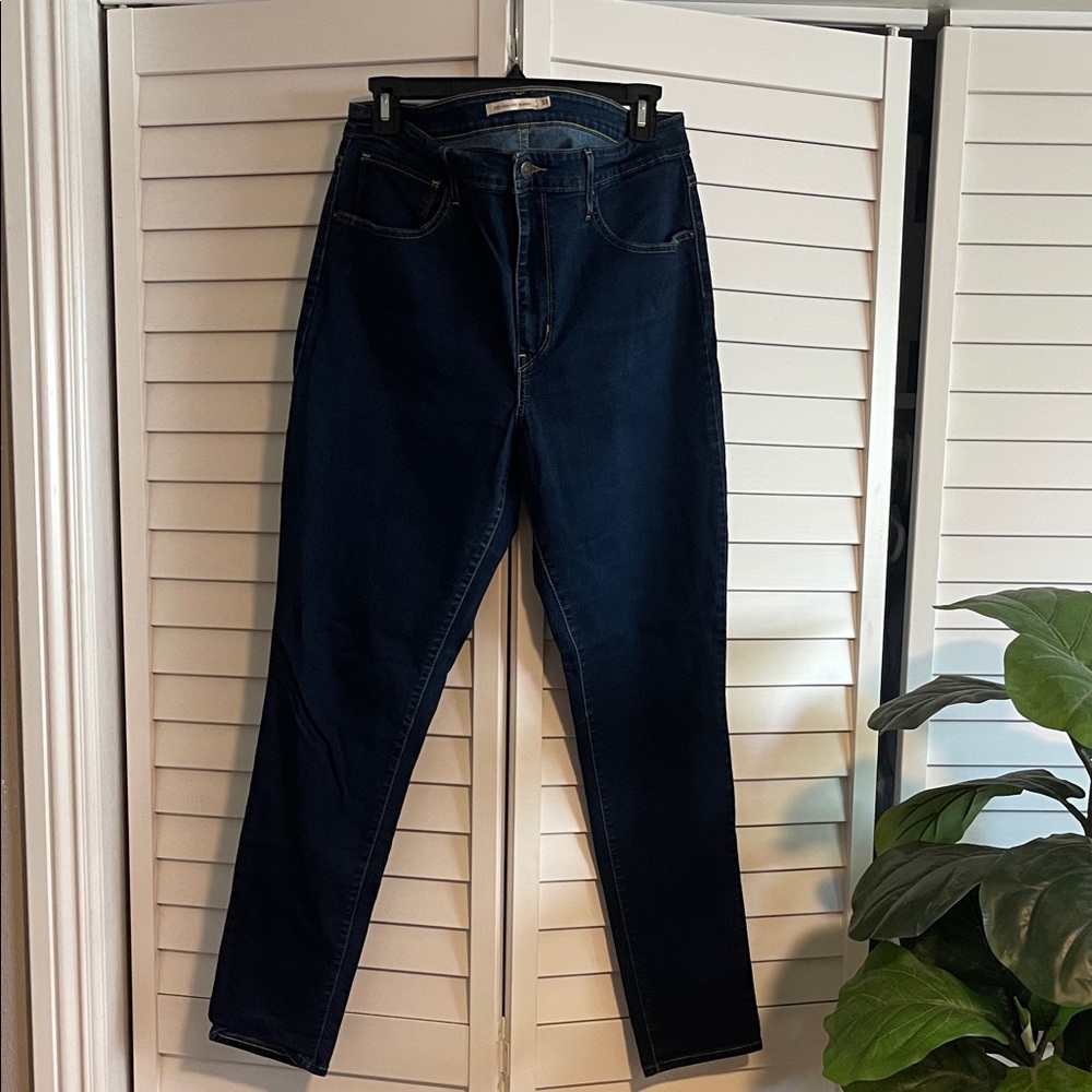 Levi's 721 High Rise Skinny - Dark Blue Jeans